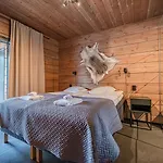 Tieva A Ski-in Ski-out With Private Hot Tub By Aavalevi