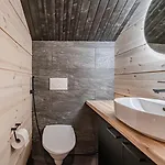 Tieva A Ski-in Ski-out With Private Jacuzzi By Aavalevi Appartement