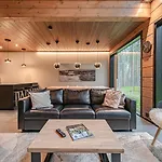 Tieva A Ski-in Ski-out With Private Hot Tub By Aavalevi *